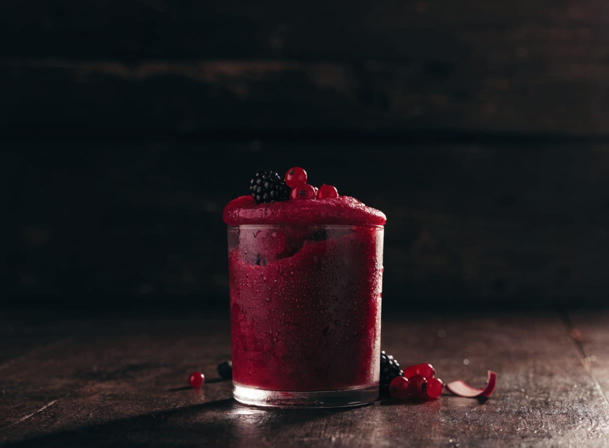 Slush barbabietola e frutti di bosco